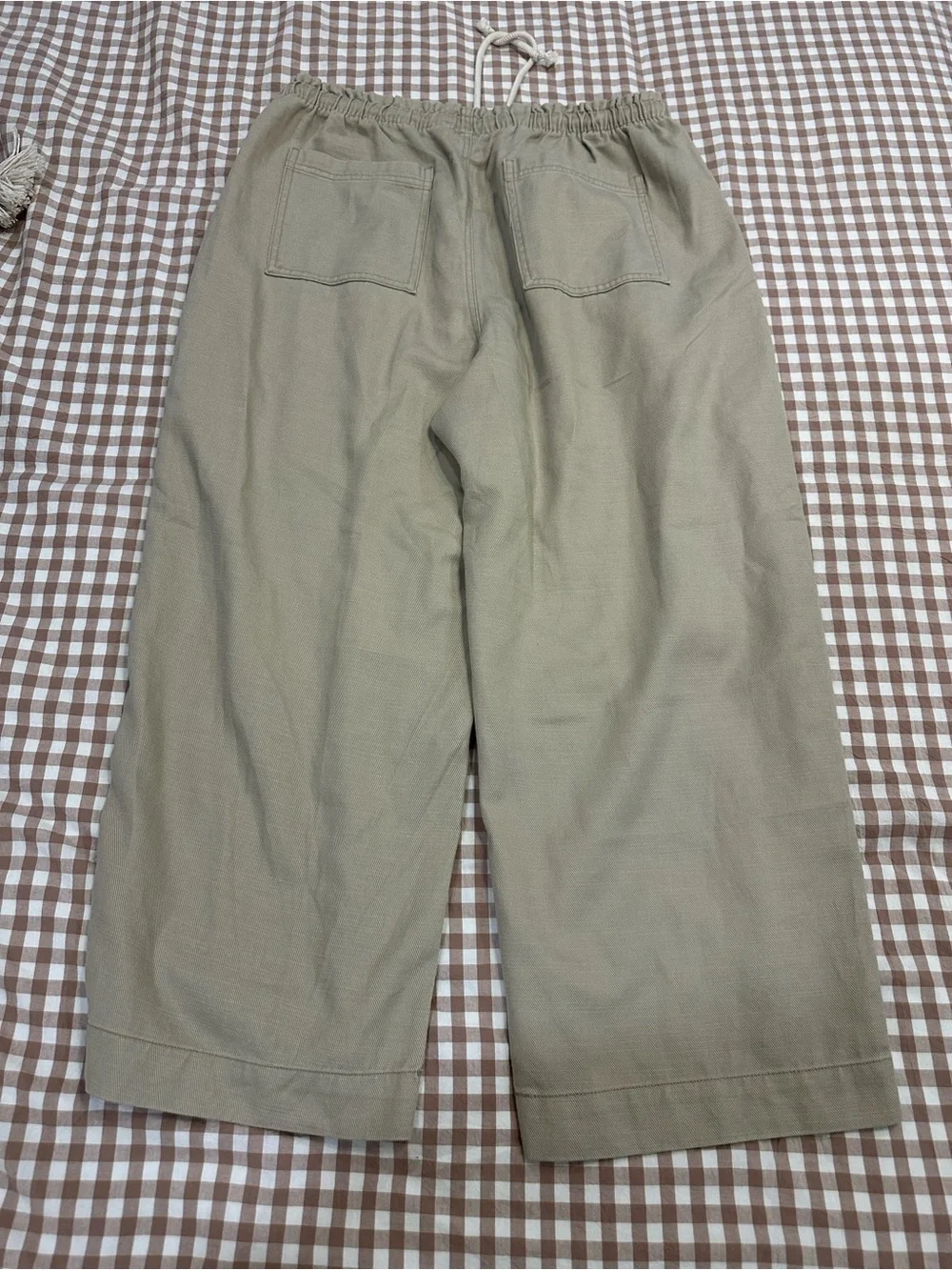 Old Navy Women's Cropped Drawstring Pants in Tan